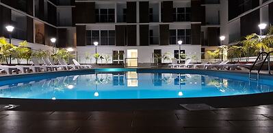1 Bed Apartment Sleeps 4 With Pool