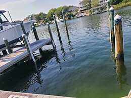 DP 601C is a Gorgeous 2 BR with Boat Slip by RedAwning