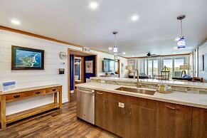 DP 601C is a Gorgeous 2 BR with Boat Slip by RedAwning