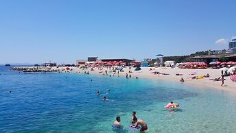 Luxury Spacious apt Near Znjan Beach w sea View