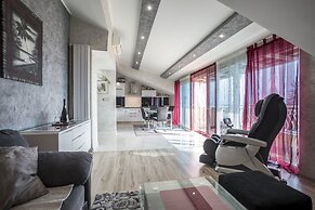 Luxury Spacious apt Near Znjan Beach w sea View