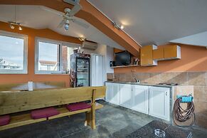 Luxury Spacious apt Near Znjan Beach w sea View