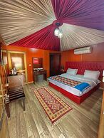 Rum Oasis Luxury Camp