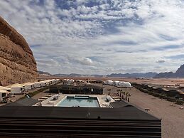 Rum Oasis Luxury Camp