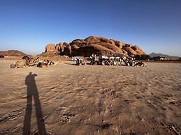 Rum Oasis Luxury Camp