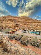 Rum Oasis Luxury Camp