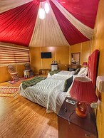 Rum Oasis Luxury Camp