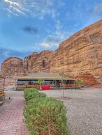 Rum Oasis Luxury Camp