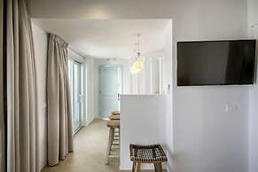 Santo Bloom Luxury Villas