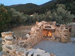 Chaihoutes stone House into Olive farm in Zia