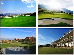 Dali Art Golf Hotel