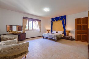 Bali Style Mansion in Great Location WL2