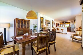 Bali Style Mansion in Great Location WL2