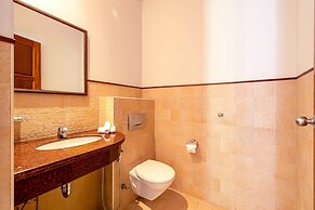 Bali Style Mansion in Great Location WL2