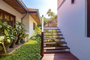 Bali Style Mansion in Great Location WL2