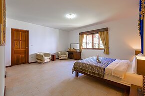 Bali Style Mansion in Great Location WL2