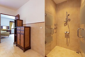 Bali Style Mansion in Great Location WL2