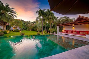 Bali Style Mansion in Great Location WL2