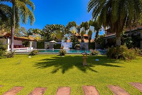 Bali Style Mansion in Great Location WL2
