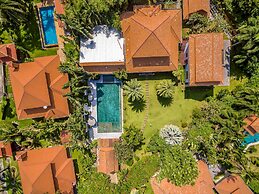 Bali Style Mansion in Great Location WL2