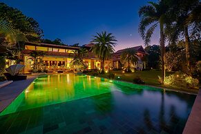 Bali Style Mansion in Great Location WL2