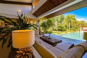 Bali Style Mansion in Great Location WL2