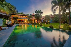 Bali Style Mansion in Great Location WL2