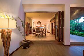 Bali Style Mansion in Great Location WL2