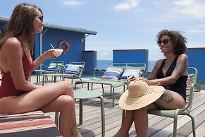 Dina Morgabine Saint Denis