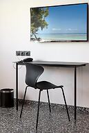 Dina Morgabine Saint Denis