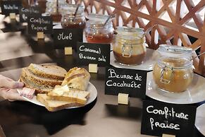 Dina Morgabine Saint Denis