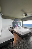 Dina Morgabine Saint Denis