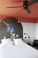 Dina Morgabine Saint Denis