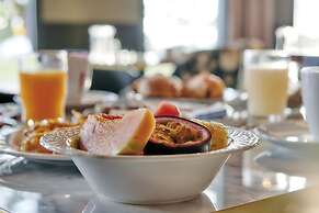 Dina Morgabine Saint Denis