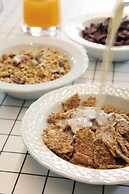 Dina Morgabine Saint Denis