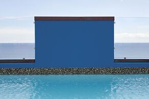 Dina Morgabine Saint Denis