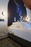 Dina Morgabine Saint Denis