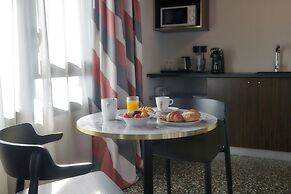 Dina Morgabine Saint Denis