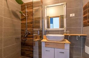 Castle View in Deluxe Room - Hotel Rose Split