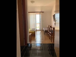 Villa ata Razanac - Nice Apartment by the sea