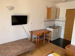 Villa ata Razanac - Nice Apartment by the sea