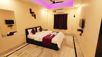 Goroomgo Luxury Star Inn Sum Hospital Bhubaneswar