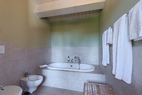 Deluxe Apartment in Villa Salvia - Cignella Resort Tuscany