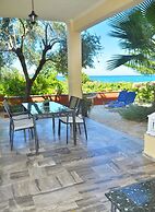 Holiday House Angelos B on Agios Gordios Beach