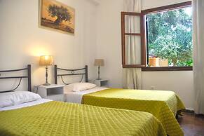 Holiday House Angelos B on Agios Gordios Beach