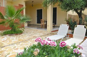 Holiday House Angelos B on Agios Gordios Beach