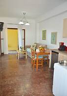 Holiday House Angelos B on Agios Gordios Beach