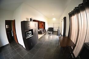 Room in Lodge - Spacious Apartment for 2 People