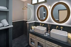 Captivating 2-bed Villa in Imerovigli, Santorini