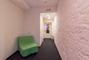 Travelto Kazanskiy 43